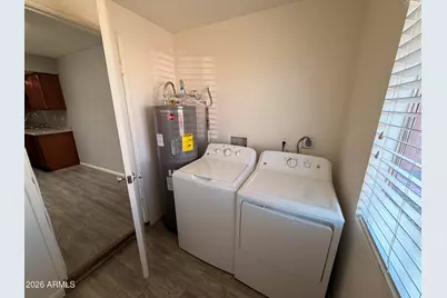 6527 N 67th Avenue #107, Glendale, AZ 85301 - Photo 8