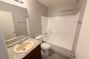 6527 N 67th Ave, Glendale, AZ 85301 - Photo 12