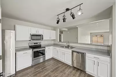16182 W Redfield Road, Surprise, AZ 85379 - Photo 12