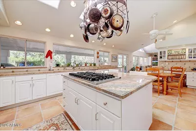 9825 N 51st Place, Paradise Valley, AZ 85253 - Photo 8