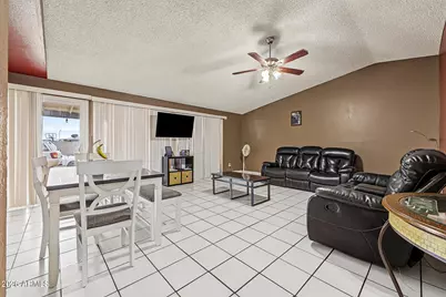 6827 W Holly Street, Phoenix, AZ 85035 - Photo 4