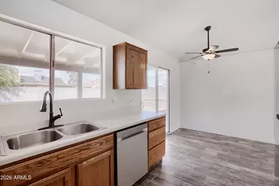 6910 W Mountain View Road, Peoria, AZ 85345 - Photo 10