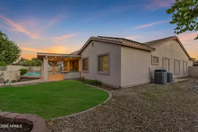 8220 W Gardenia Avenue, Glendale, AZ 85303 - Photo 4