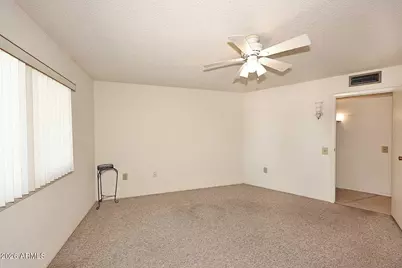 10005 W Hutton Drive, Sun City, AZ 85351 - Photo 16