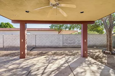 3835 N 34th Place, Phoenix, AZ 85018 - Photo 32