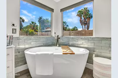 944 N Owl Circle, Gilbert, AZ 85234 - Photo 6