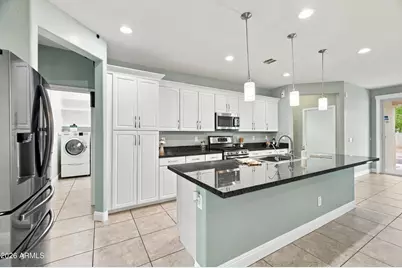 7202 W Southgate Avenue, Phoenix, AZ 85043 - Photo 8