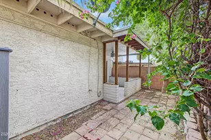 5144 E Holly St, Phoenix, AZ 85008 - Photo 26