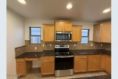 959 W Desert Hills Drive, San Tan Valley, AZ 85143 - Photo 10
