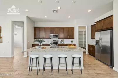 19004 W Cortez Street, Surprise, AZ 85388 - Photo 2