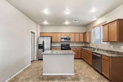 33408 N Falcon Trail, San Tan Valley, AZ 85144 - Photo 10