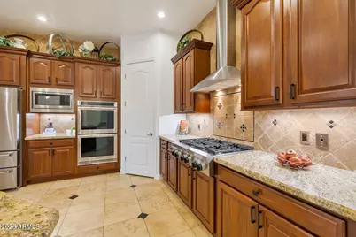 27515 N 22nd Lane, Phoenix, AZ 85085 - Photo 10