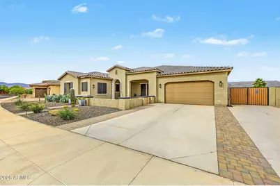 18226 W Meadowbrook Avenue, Goodyear, AZ 85395 - Photo 10