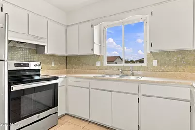 8420 N 55th Avenue, Glendale, AZ 85302 - Photo 12