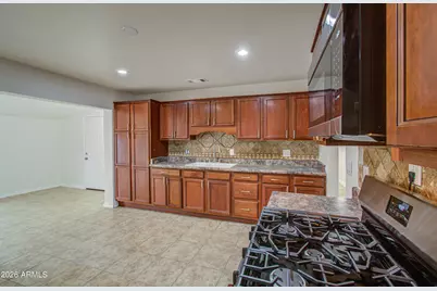2260 W Pecan Road, Phoenix, AZ 85041 - Photo 18