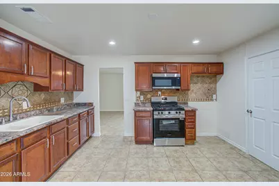 2260 W Pecan Road, Phoenix, AZ 85041 - Photo 14