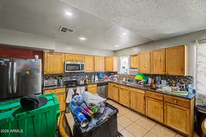 6014 W Pinchot Avenue, Phoenix, AZ 85033 - Photo 8