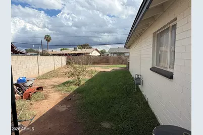 2911 N 53rd Lane, Phoenix, AZ 85031 - Photo 4