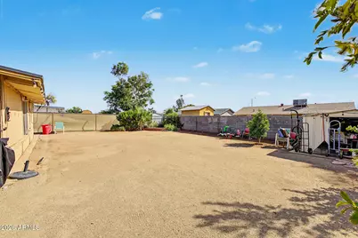 7431 W Shangri La Road, Peoria, AZ 85345 - Photo 16