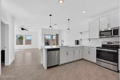 7801 N 79th Avenue, Glendale, AZ 85303 - Photo 4