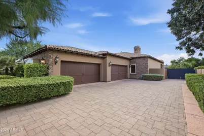 310 N Portland Avenue, Gilbert, AZ 85234 - Photo 4