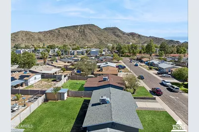 2132 W Laurel Lane, Phoenix, AZ 85029 - Photo 34