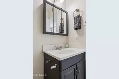 2132 W Laurel Lane, Phoenix, AZ 85029 - Photo 24