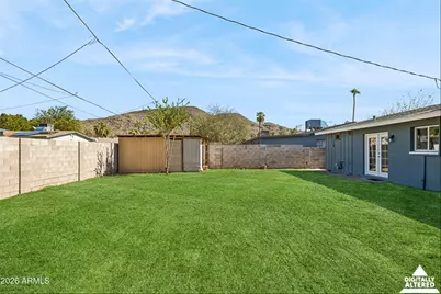 2132 W Laurel Lane, Phoenix, AZ 85029 - Photo 32