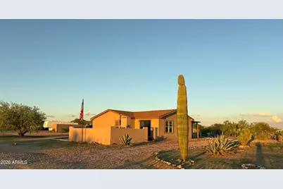 24906 W Lone Mountain Road, Morristown, AZ 85342 - Photo 1