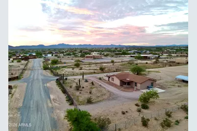 24906 W Lone Mountain Road, Morristown, AZ 85342 - Photo 36