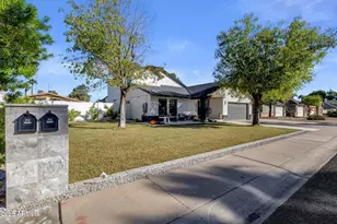 6613 N 81st Pl, Scottsdale, AZ 85250 - Photo 1