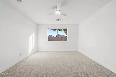 1055 E Vernoa Street, San Tan Valley, AZ 85140 - Photo 10