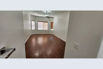 33 E Elgin Street, Gilbert, AZ 85295 - Photo 4