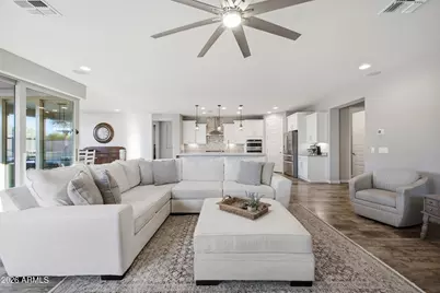 7300 W Quail Track Drive, Peoria, AZ 85383 - Photo 6