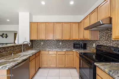 8647 W Brown Street, Peoria, AZ 85345 - Photo 10