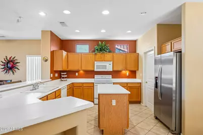 15254 W Granbury Court, Surprise, AZ 85374 - Photo 4