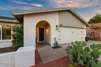 5126 W Echo Lane, Glendale, AZ 85302 - Photo 4