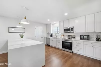 10213 W Cumberland Drive, Sun City, AZ 85351 - Photo 8