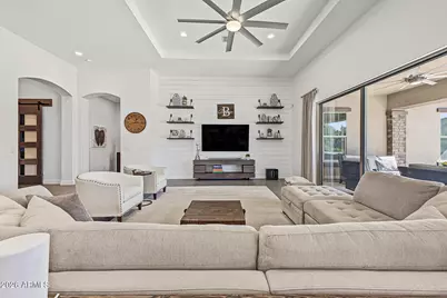 2263 E Crescent Way, Gilbert, AZ 85298 - Photo 2