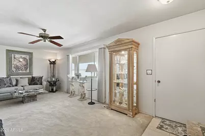 11085 W Frontier Drive, Sun City, AZ 85351 - Photo 4