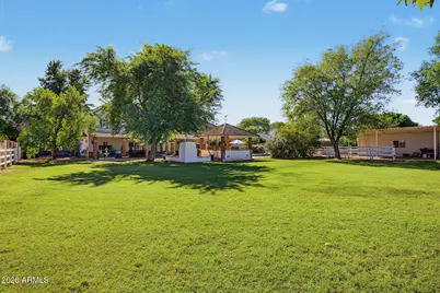 910 E Juanita Avenue, Gilbert, AZ 85234 - Photo 78