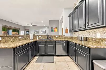 6945 S Sapphire Way, Chandler, AZ 85249 - Photo 8