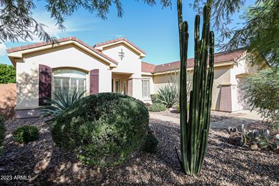 41018 N Lytham Way, Phoenix, AZ 85086 - Photo 1