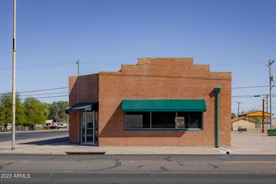305 S Arizona Boulevard - Photo 1