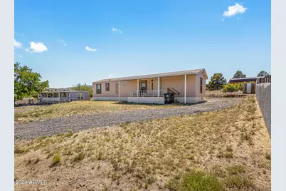 18420 S Frontier, Peeples Valley, AZ 86332 - Photo 1