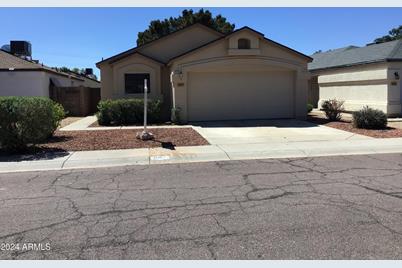 4047 W Fallen Leaf Lane, Glendale, AZ 85310 - Photo 1