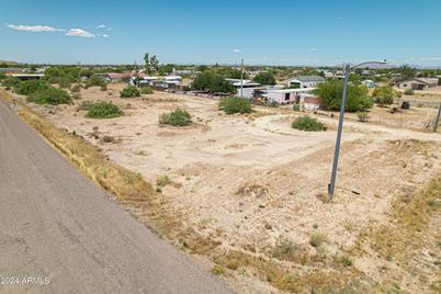 3020 W Colusa Drive #3 - Photo 1