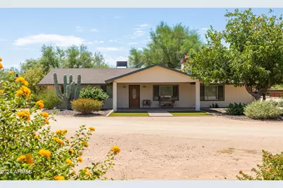 1525 W Maddock, Phoenix, AZ 85086 - Photo 1