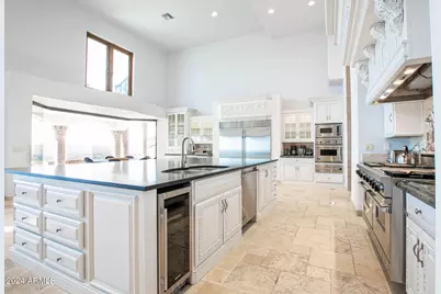 5400 E Valle Vista, Phoenix, AZ 85018 - Photo 1