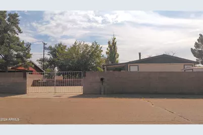 406 Encanto Drive, Holbrook, AZ 86025 - Photo 1